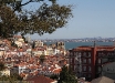 Vista di Lisbona dal punto panoramico Miradouro S.Pedro de Alcântara.